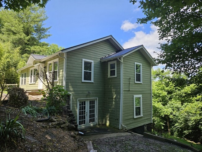 Photo - 834 Norwood St SW