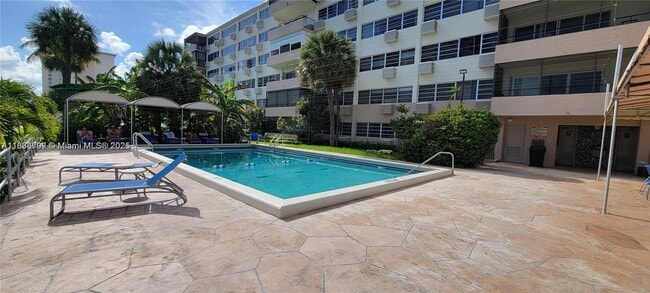 Photo - 220 Kings Point Dr Unit 111
