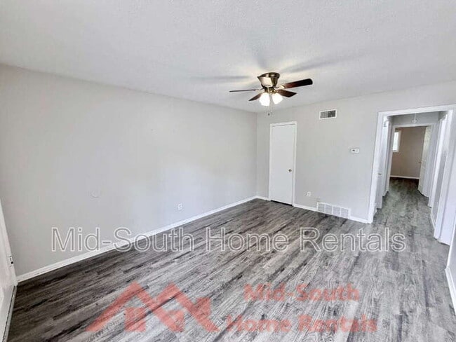 Photo - 6498 Birkenhead Rd