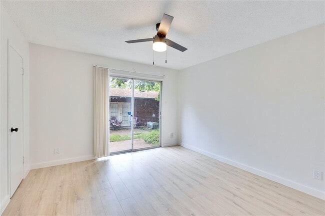Photo - 2314 Greenfield Pkwy Unit 108