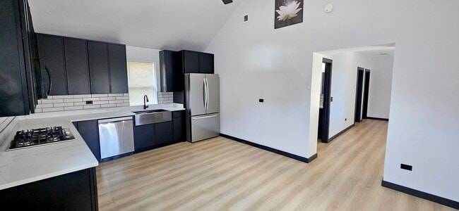 Photo - 1833 W 21st St Unit 2R