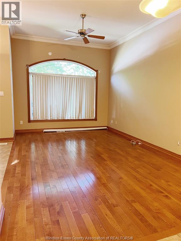 Photo - 916 Monmouth Rd