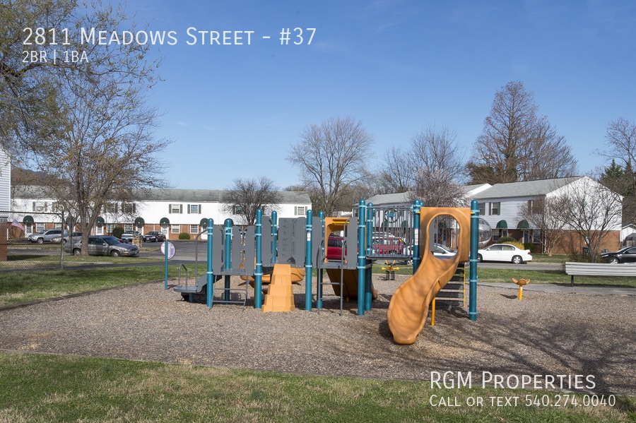 Photo - 2811 Meadows St NW