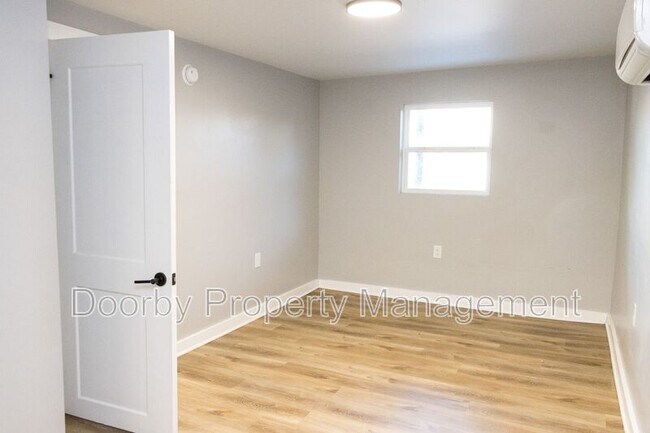 Photo - 650 4th St NE Unit 11