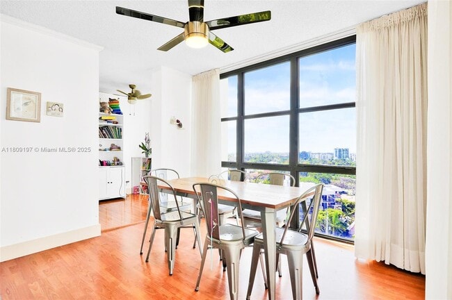 Photo - 1915 Brickell Ave