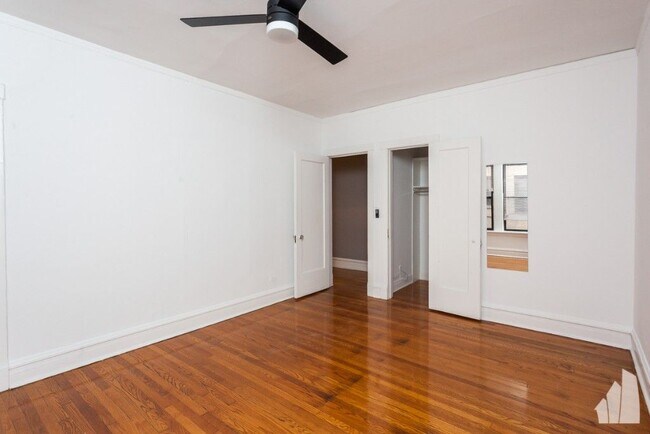 Photo - 439 W Melrose St