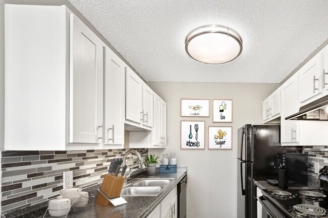 Kitchen - Fairview Apartments
