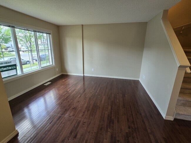 Photo - 715 Welsh Dr