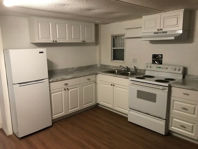 Photo - 302 Shadylawn Ave