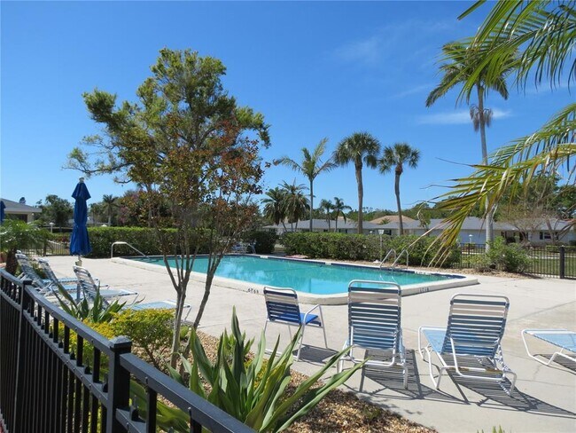 Photo - 7193 W Country Club Dr N Unit 138