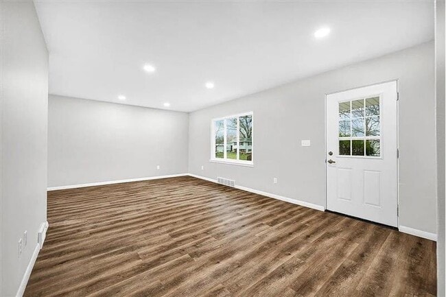 Photo - 2003 S Mahark Ln