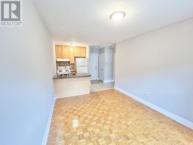 Photo - 11 Thirty Third St Unit 304