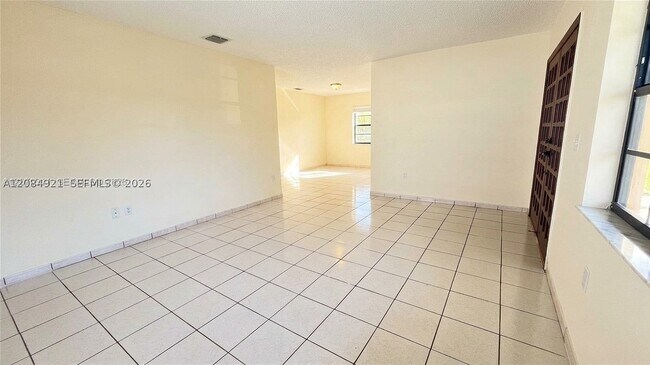 Photo - 2820 SW 25th St Unit 2820
