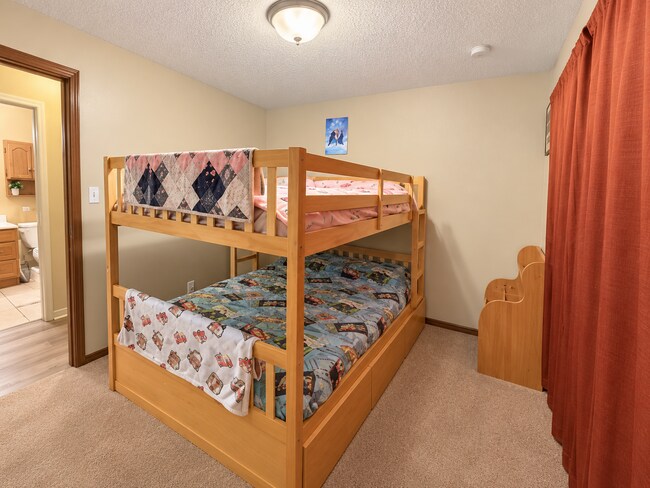 Photo - 2621 Kimball Ave