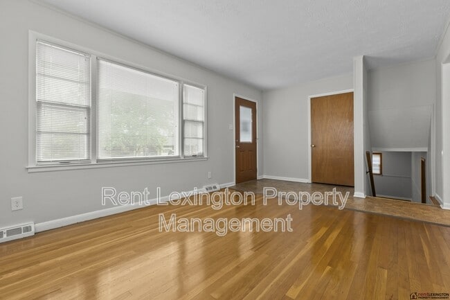 Photo - 2124 Violet Rd