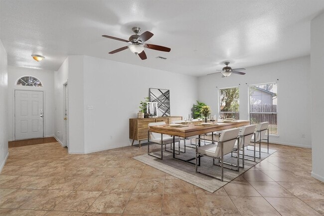 Photo - 204 Mallard Cove