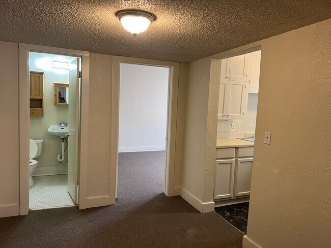 Photo - 1 Bed in the Paseo District Unit Apt 10