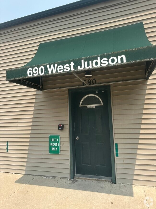Building Photo - 690 W Judson St Unit 8 Rental