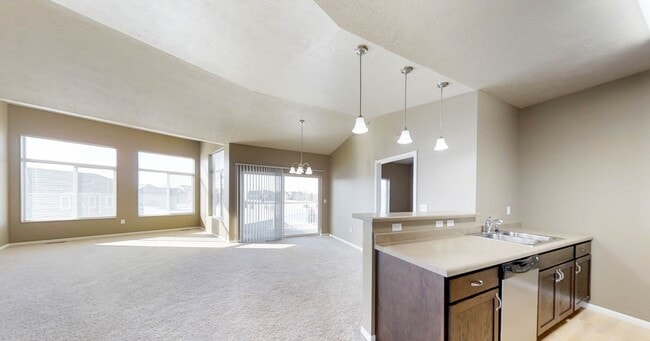 MacArthur Square Apartments
