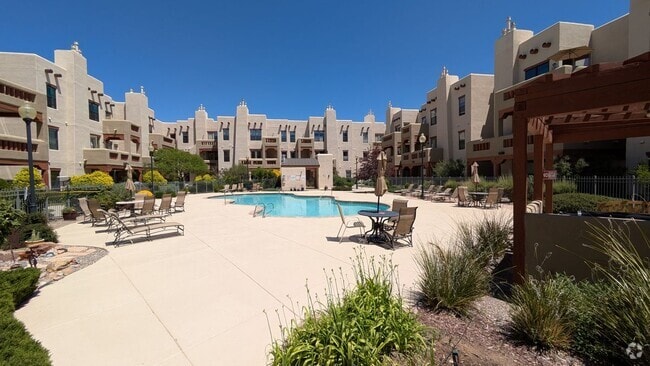 Building Photo - 1405 Vegas Verdes Dr Rental