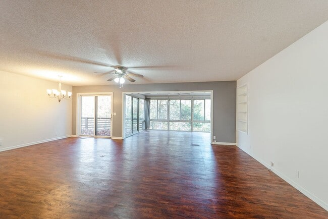 Photo - Beautiful 4 bedroom, 3 bathroom home on the East End of Hot Springs Village. Pets are considered ...