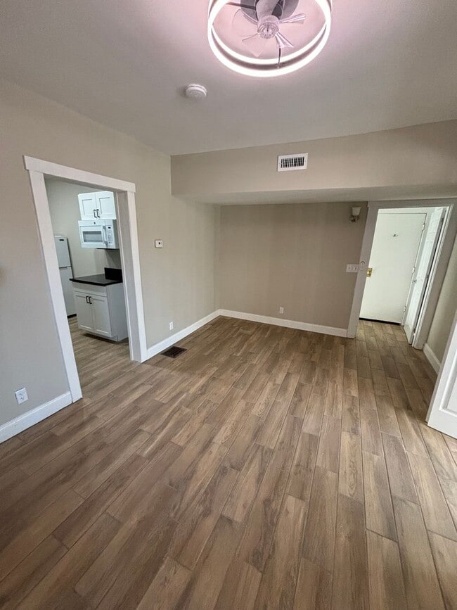 Photo - 2091 Iuka Ave Unidad 2091 #A