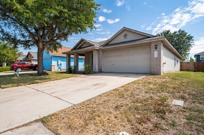 Photo - Classic 3 Bedroom, 2 Bath Home in Austin Near Tesla & Airport