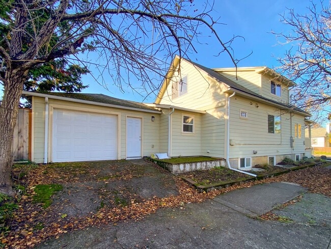 Photo - 8334 SE Taylor Ct