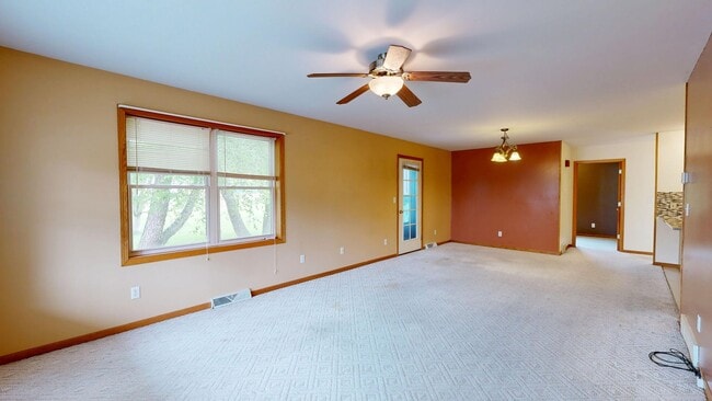 Photo - 111-113 Hegge Unit 111