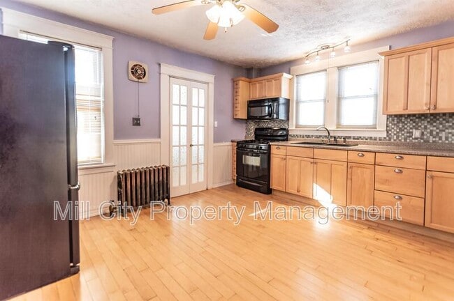 Photo - 204 Alsace St