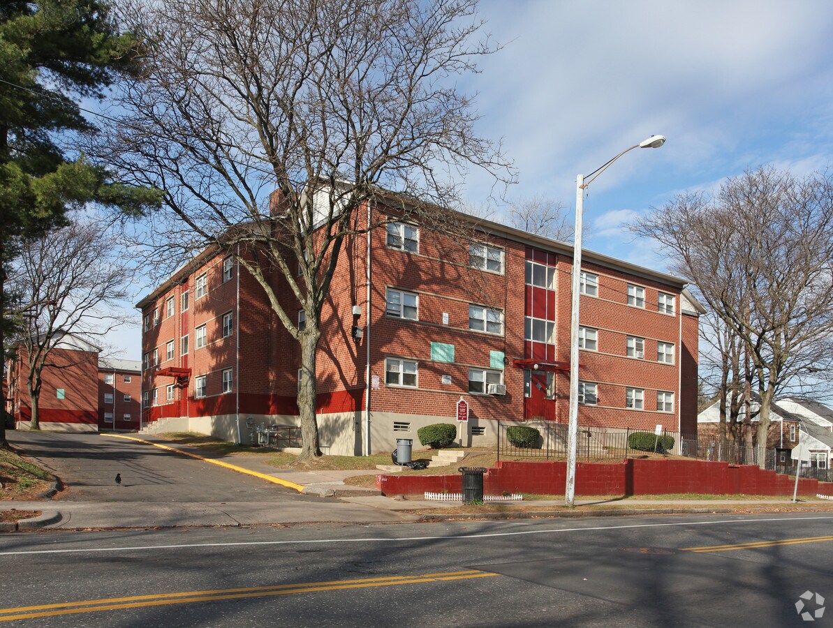 Barbour Garden Apartments - Barbour Garden Apartments