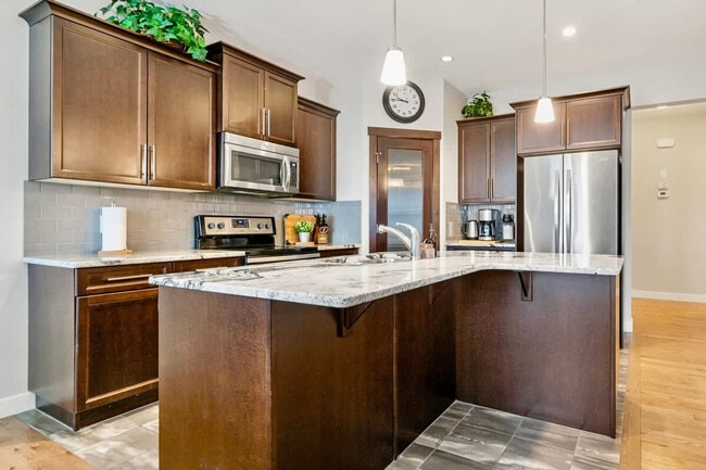 Photo - 200 Sherwood Sq NW Unit SI ID1303237P