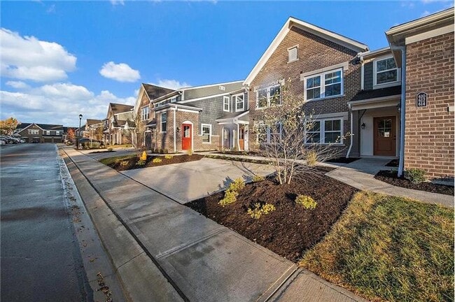 Photo - 618 Foxhill Dr