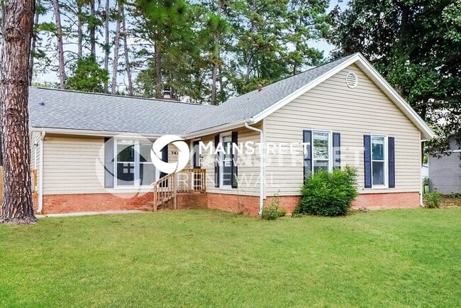 3 Bedroom Pet-Friendly Home in Charlotte, NC with Main Street Renewal