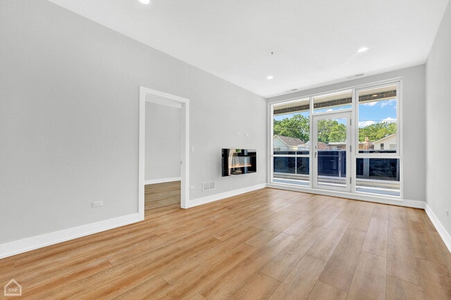 Photo - 2924 W Medill Ave Unit 412