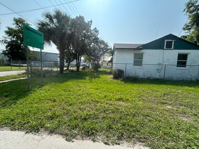 Photo - 1602 Wambolt St