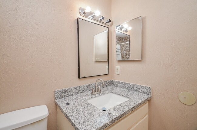 Building Photo - 4811 Raven Ridge Dr