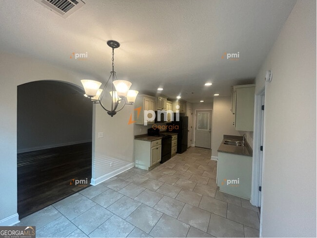 Photo - 209 Allington Walk