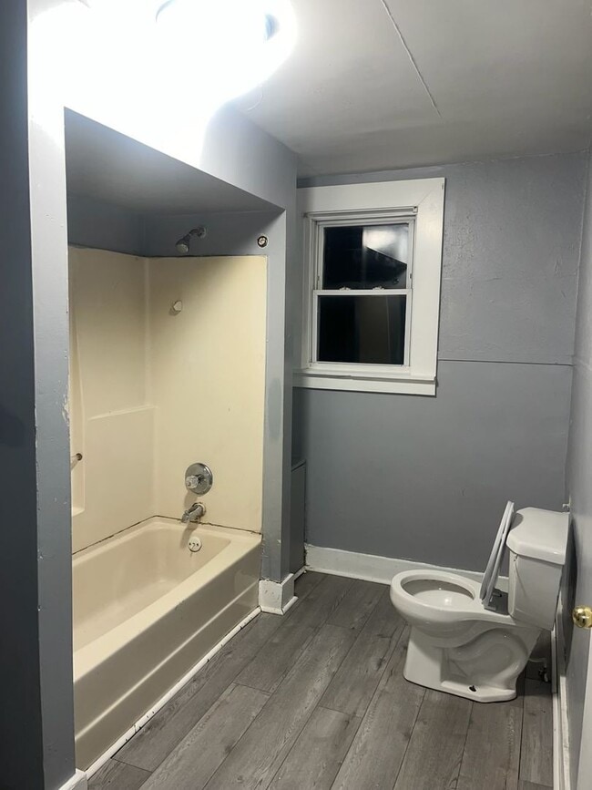 Photo - 423 W Marion St Unidad 423 West Marion Street- 3B