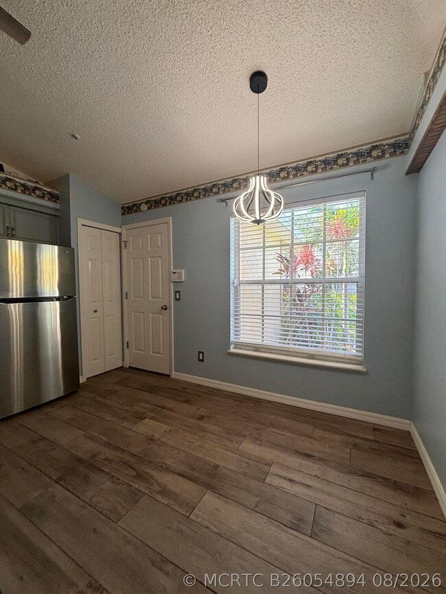 Photo - 2274 SE Longhorn Ave