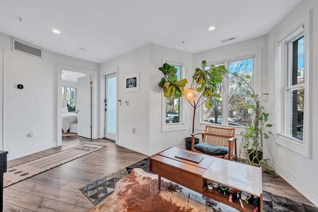 Photo - 1300 Park Rd NW