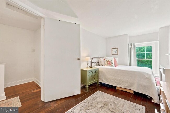 Photo - 110 Dawson St