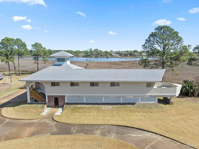 Building Photo - Custom-Built Waterfront Home