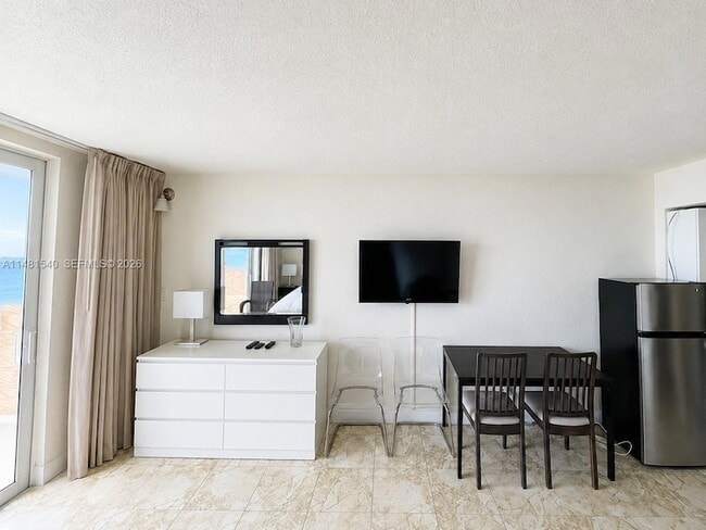 Photo - 19201 Collins Ave Unit 411