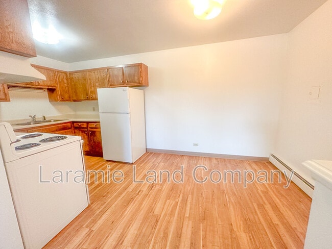 Photo - 1503 E Baker St