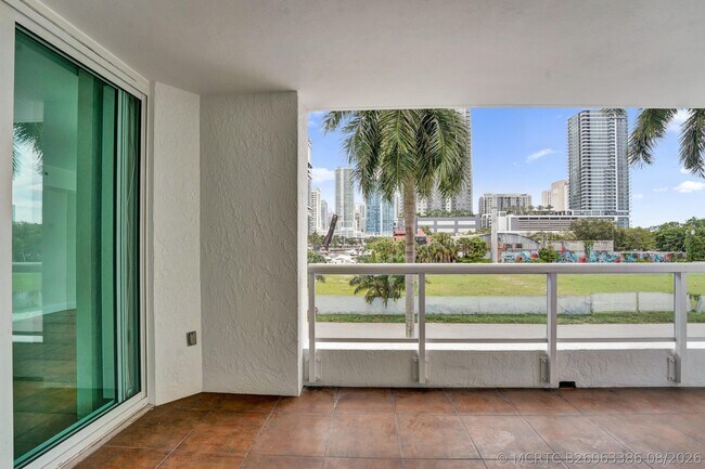 401 SW 4th Ave Unit 203