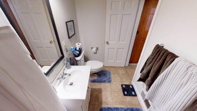 Photo - 9 Ashton Pl Unit B