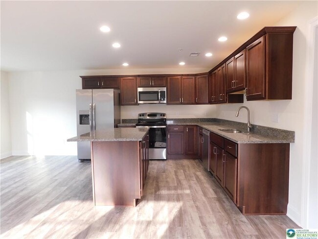 Photo - 1549 Burkhardt St Unit B