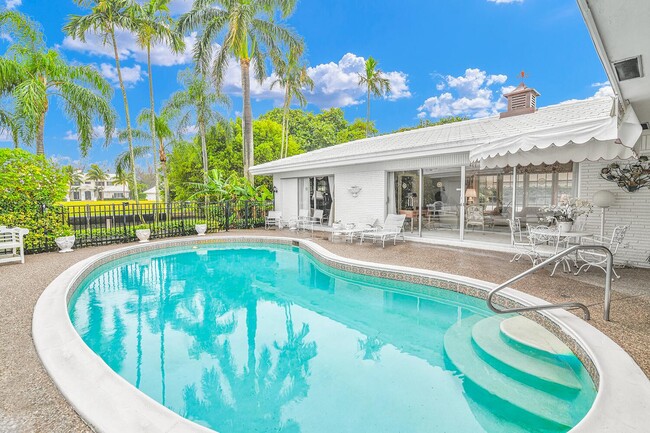 Photo - 300 E Coconut Palm Rd Casa