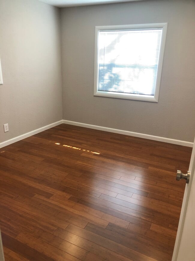 Photo - 401 15th Ave